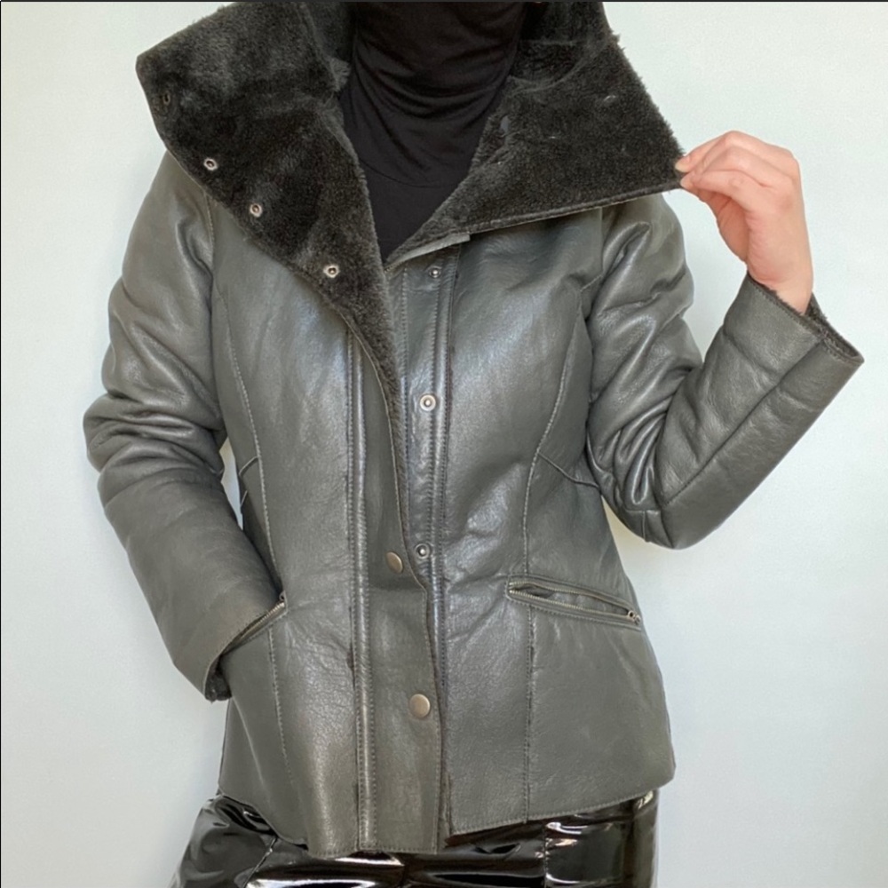 Moving sale❤️❤️Danier leather Jacket